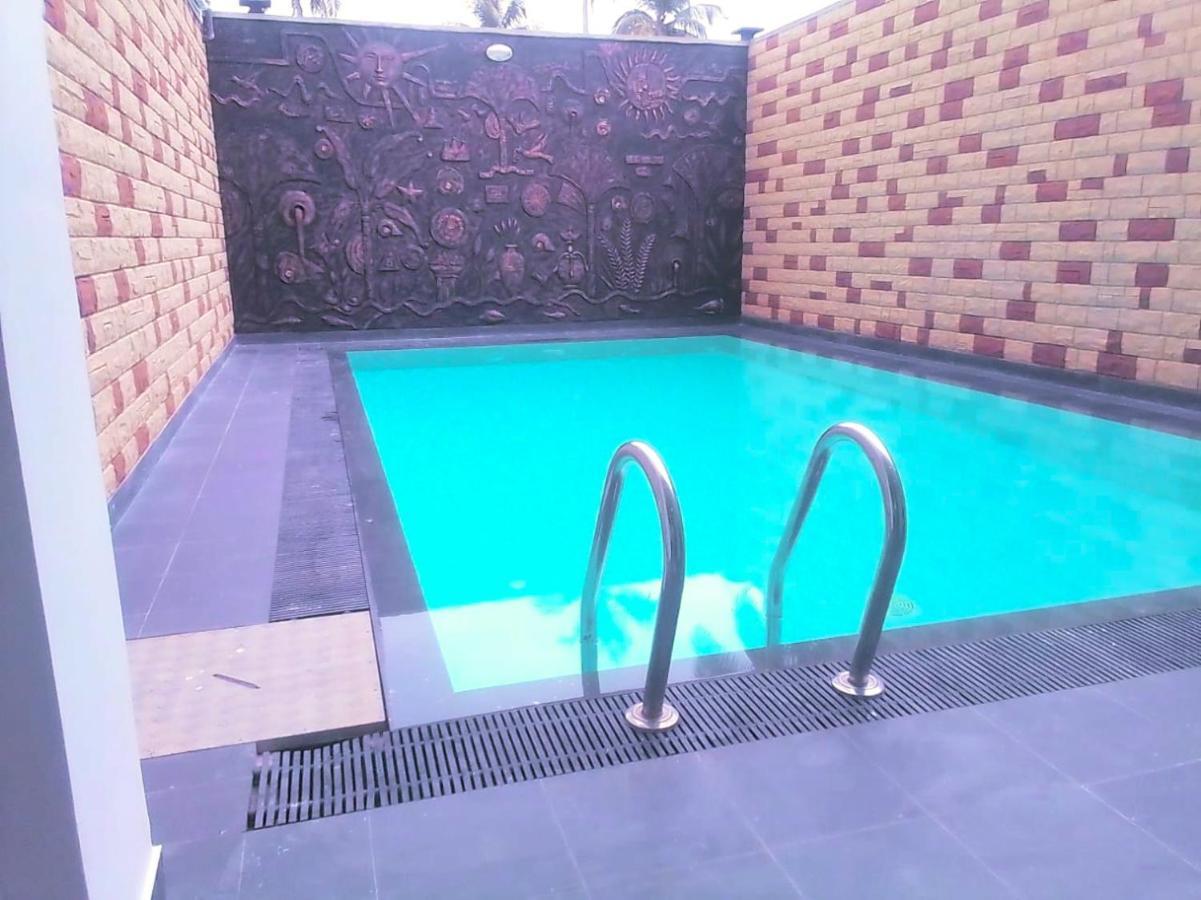 Bivon Reach Hotel Uswetakeiyawa Exterior photo