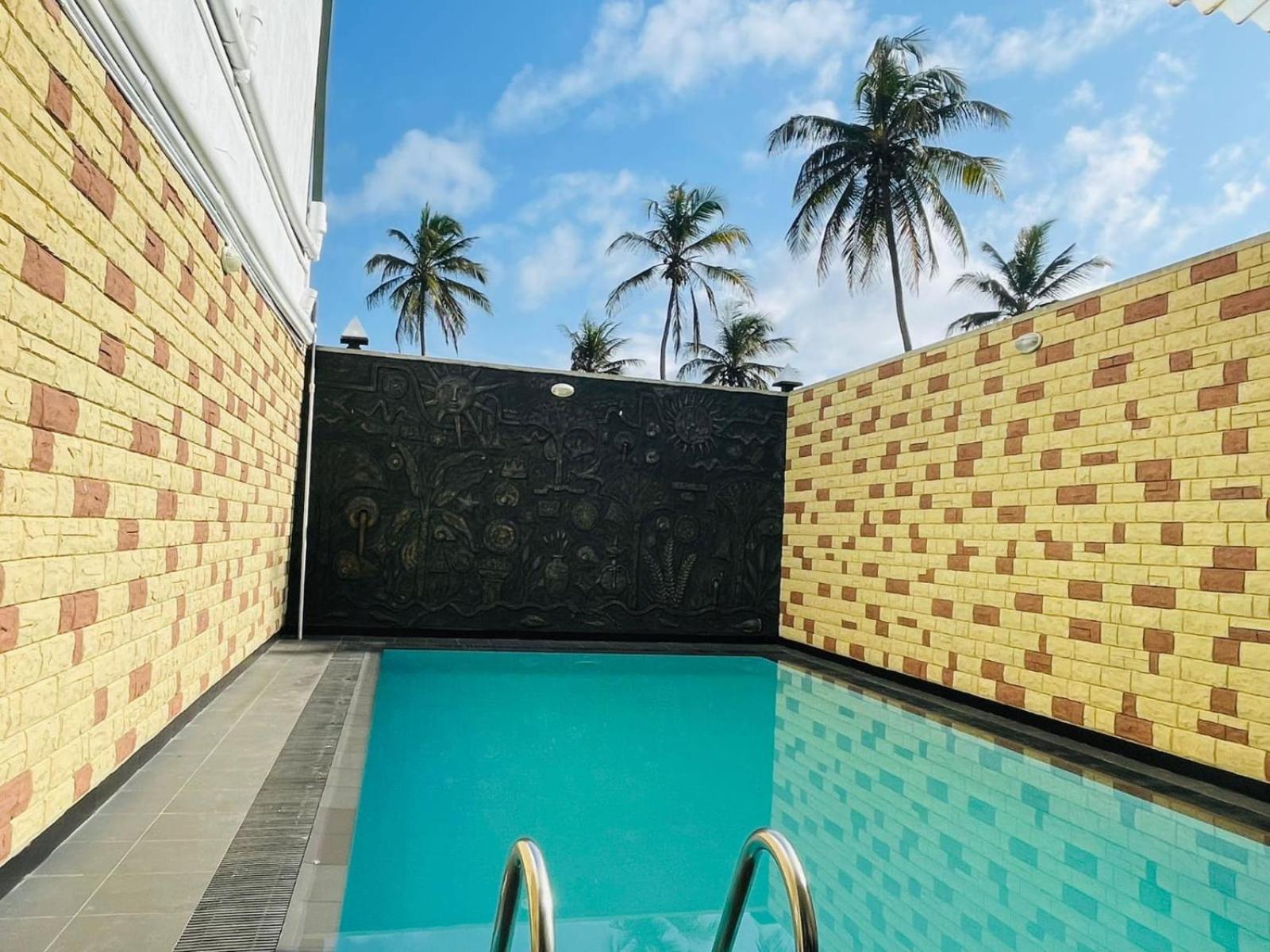 Bivon Reach Hotel Uswetakeiyawa Exterior photo